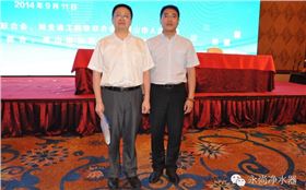 左：江苏省工商联副主席 桂德祥  右：永尚科技董事长 于彩成